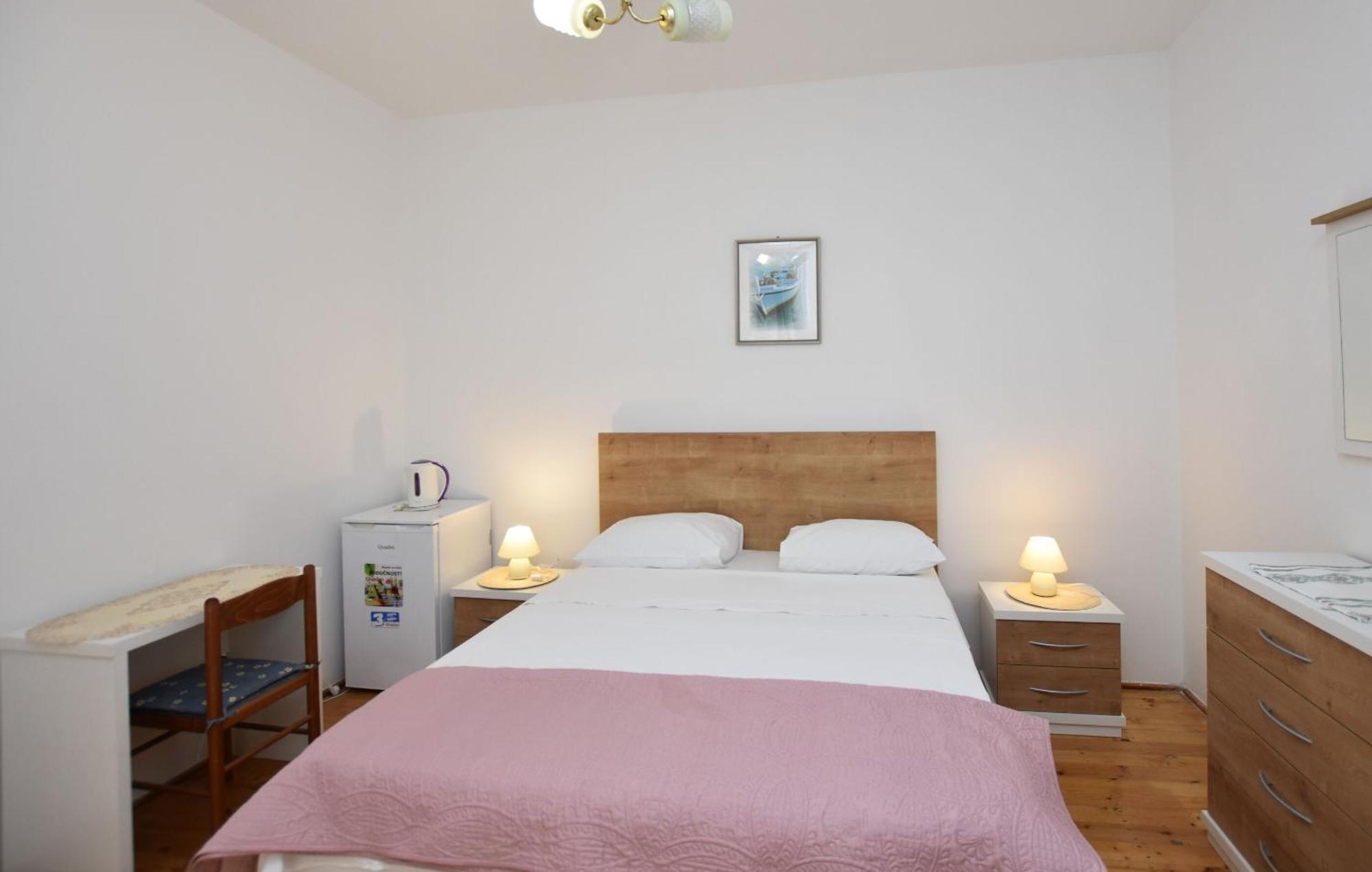 Apartments And Rooms Jakov พรีมอชเตน ห้อง รูปภาพ
