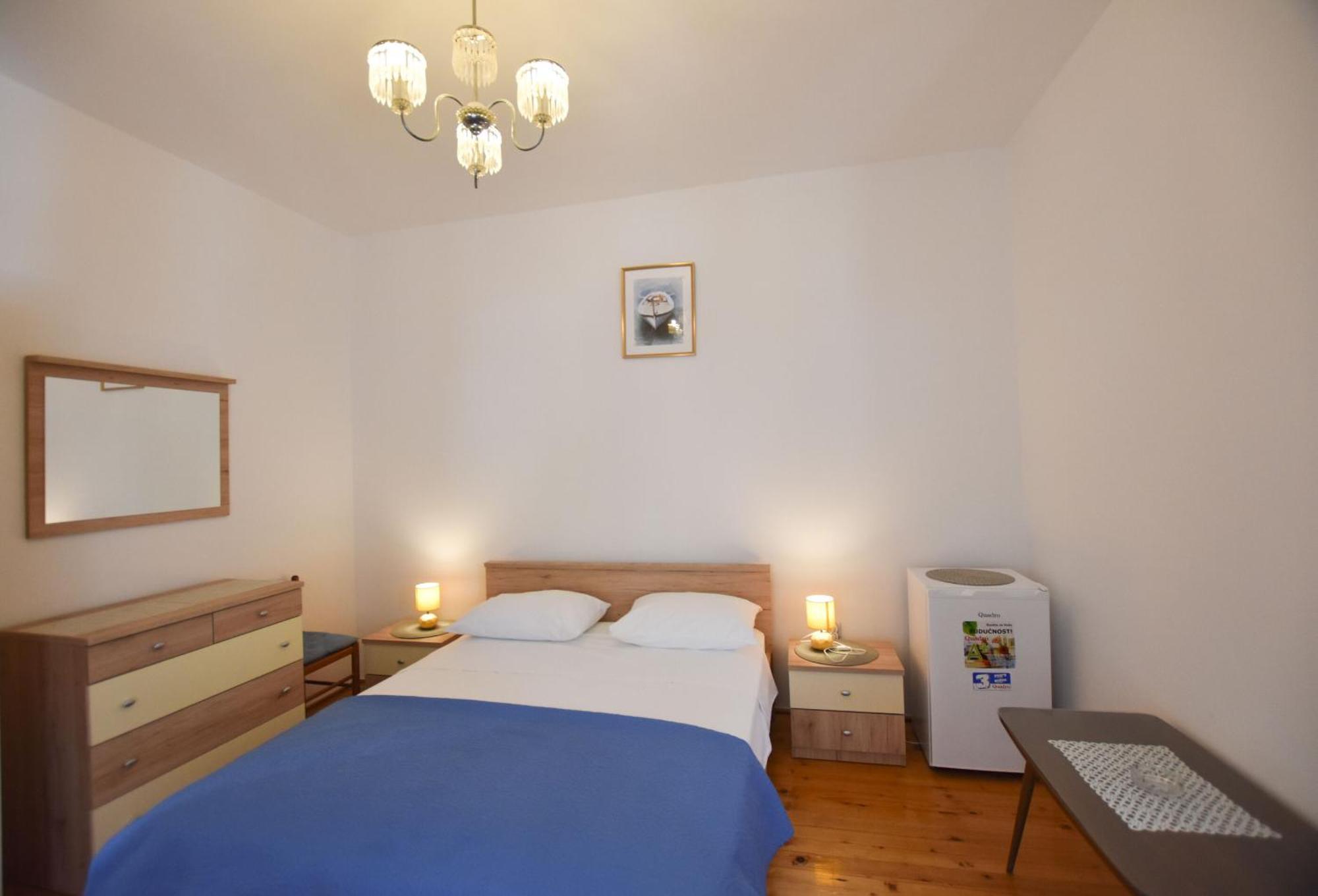 Apartments And Rooms Jakov พรีมอชเตน ห้อง รูปภาพ