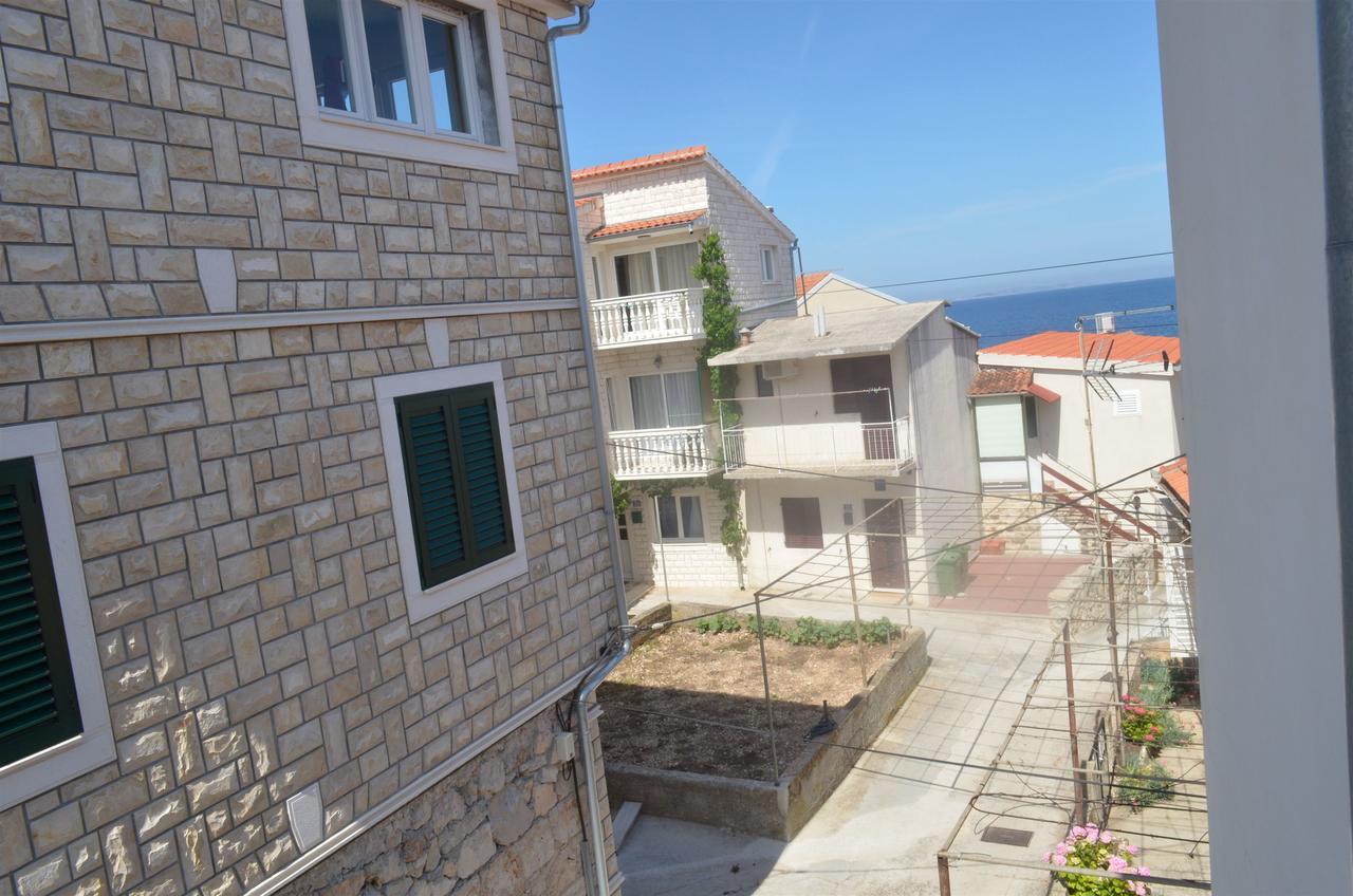 Apartments And Rooms Jakov พรีมอชเตน ภายนอก รูปภาพ