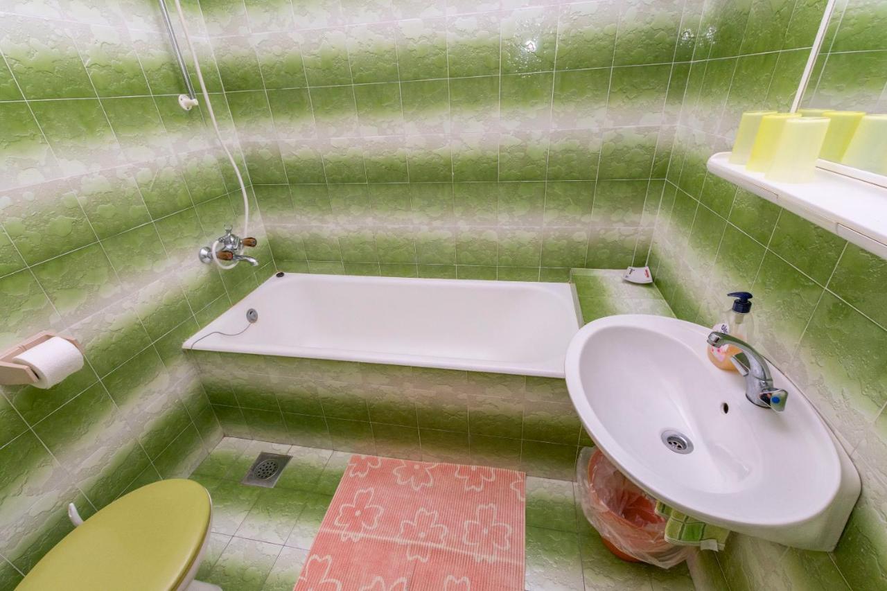 Apartments And Rooms Jakov พรีมอชเตน ภายนอก รูปภาพ