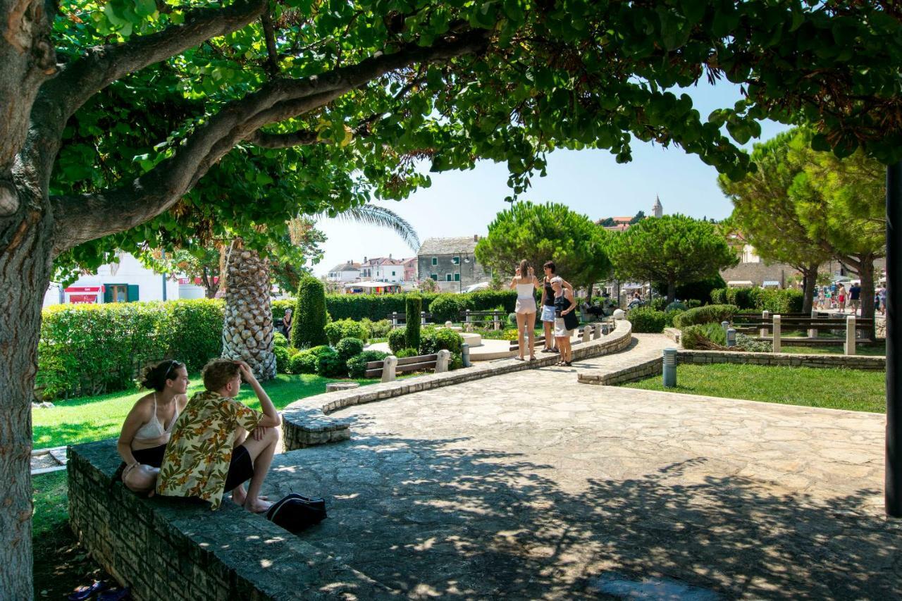 Apartments And Rooms Jakov พรีมอชเตน ภายนอก รูปภาพ