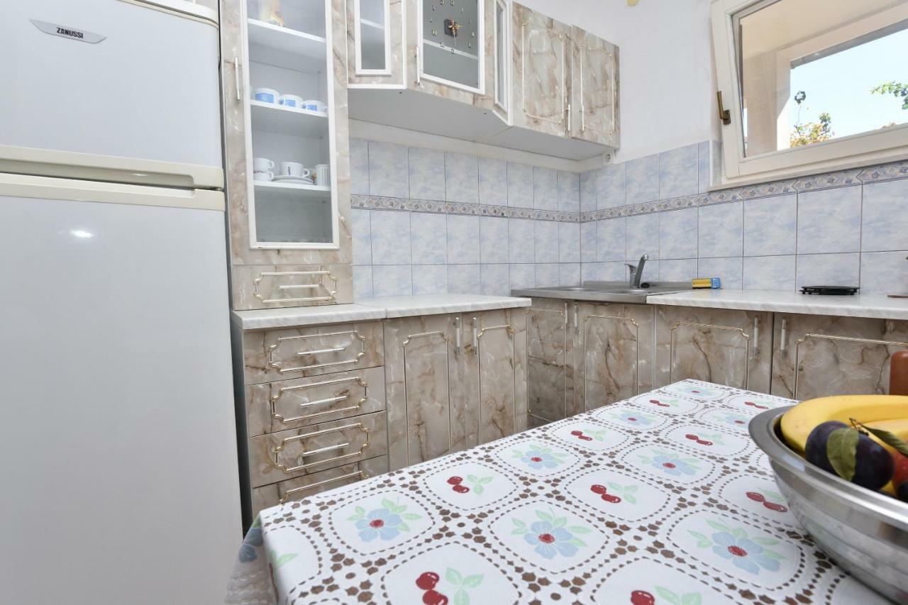 Apartments And Rooms Jakov พรีมอชเตน ภายนอก รูปภาพ
