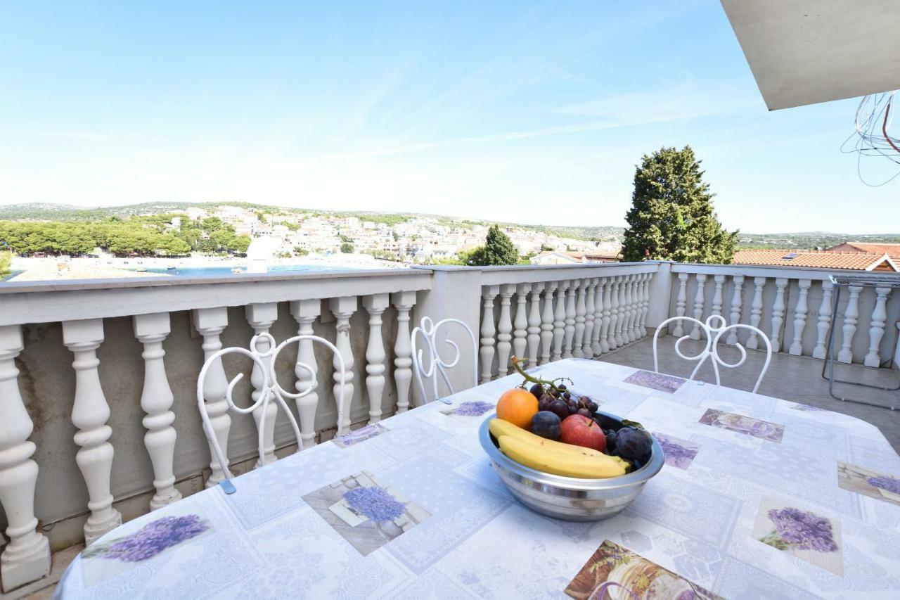 Apartments And Rooms Jakov พรีมอชเตน ภายนอก รูปภาพ