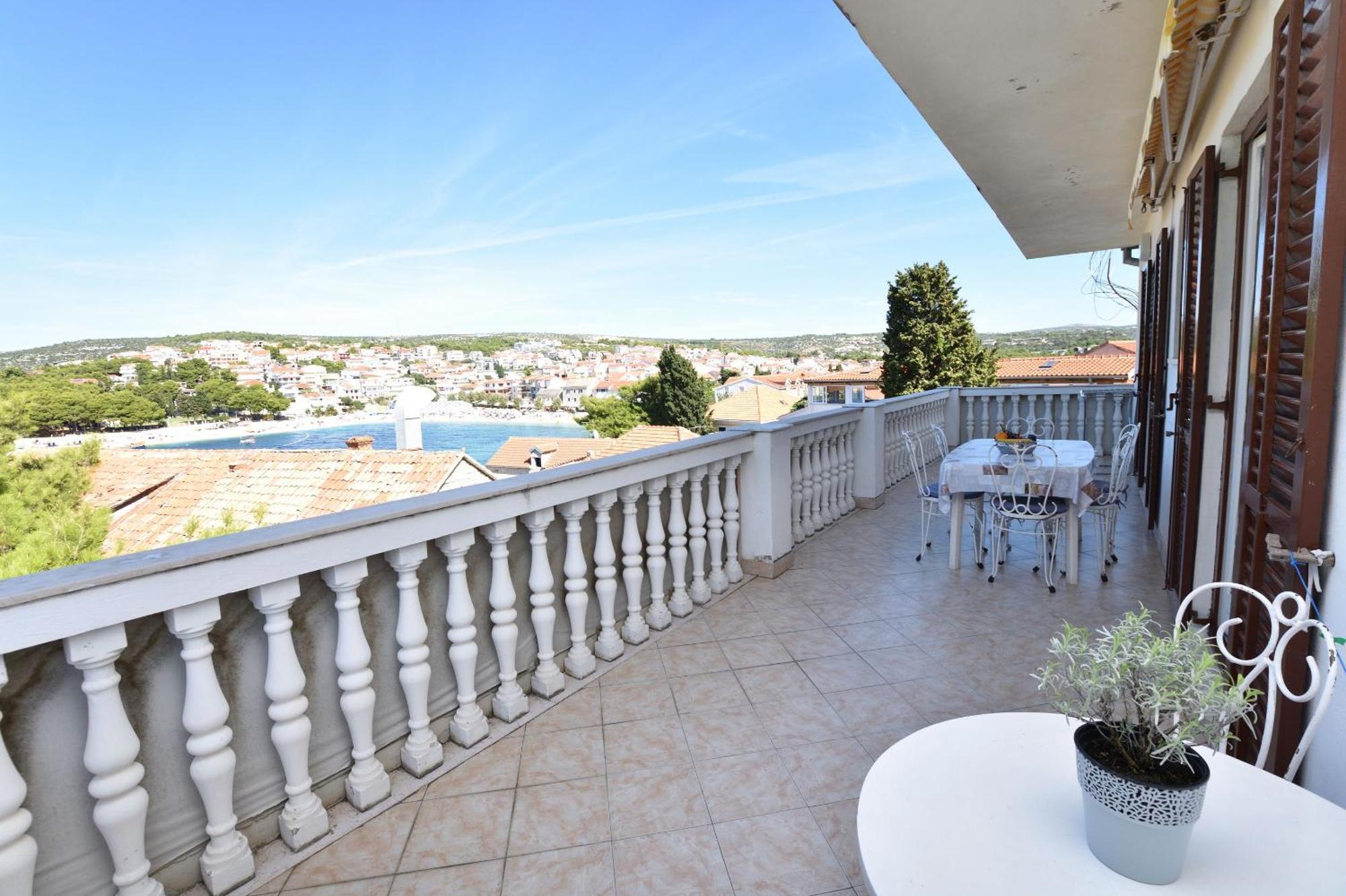 Apartments And Rooms Jakov พรีมอชเตน ภายนอก รูปภาพ